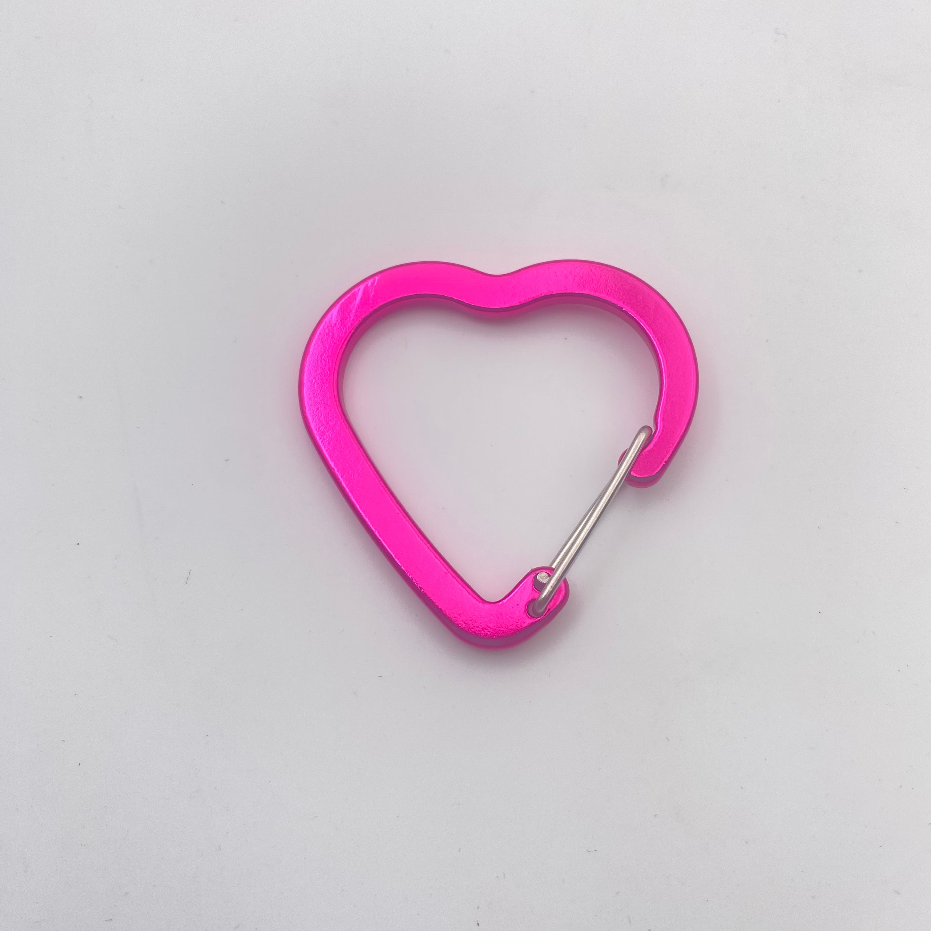 Wholesale Heart Shape Wire Gate Carabiner-Multiple Colors Available in Stock